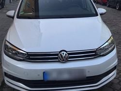 Weiß Gebraucht 2017 VW Touran Van / Kleinbus | 18.500 € (Guter Preis)