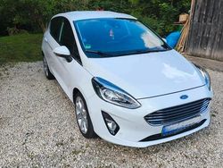 Weiß Gebraucht 2017 Ford Fiesta Kleinwagen | 9.990 € (Etwas zu teuer)