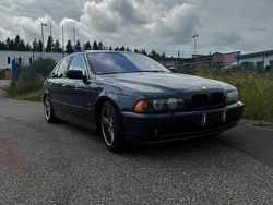 Blau Gebraucht 2001 BMW 530 Limousine | 6.000 € (Etwas zu teuer)