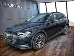 Grau Gebraucht 2022 Audi e-tron Ambiente SUV | 33.490 € (Superpreis)
