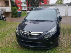 Schwarz Gebraucht 2013 Opel Zafira Tourer Van / Kleinbus | 8.800 €