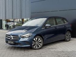 Denimblau metallic Gebraucht 2021 Mercedes B250e Style Van / Kleinbus | 20.080 € (Guter Preis)