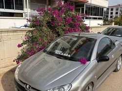 Gebraucht 2001 Peugeot 206 CC Cabrio | 375.000 €