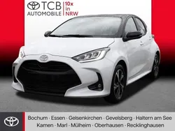 Weiß Neu 2024 Toyota Yaris Hybrid Limousine | 24.489 € (Guter Preis)
