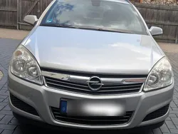 Silber Gebraucht 2009 Opel Astra Kombi | 1.490 € (Superpreis)