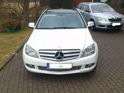 Weiß metallic Gebraucht 2008 Mercedes C230 Avantgarde Kombi | 27.600 €