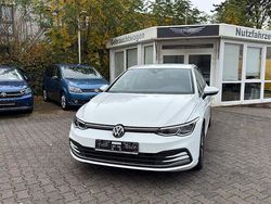 Weiß Gebraucht 2023 VW Golf VIII Move Limousine | 19.290 € (Guter Preis)