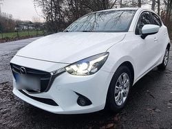 Weiß Gebraucht 2016 Mazda 2 Nakama Kleinwagen | 8.100 € (Guter Preis)