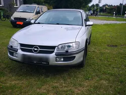 Silber Gebraucht 1998 Opel Omega Limousine | 750 € (Guter Preis)