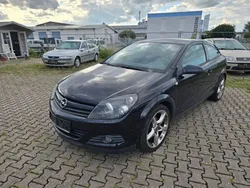 Schwarz Gebraucht 2005 Opel Astra GTC Sport Coupé | 2.550 €