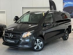 Graphitgrau Gebraucht 2025 Mercedes V220 Van / Kleinbus | 61.480 € (Teuer)