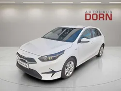 Carraraweiß Neu 2024 Kia Ceed Vision Limousine | 24.490 € (Guter Preis)