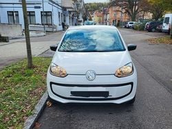 Weiß Gebraucht 2015 VW up! take up! Kleinwagen | 5.990 € (Guter Preis)