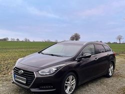 Braun Gebraucht 2017 Hyundai i40 Premium Kombi | 8.999 € (Guter Preis)