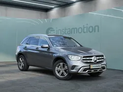 Grau Gebraucht 2022 Mercedes GLC300e SUV | 35.620 € (Fairer Preis)