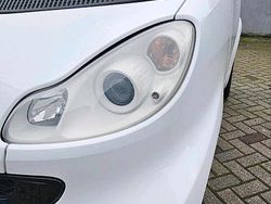 Weiß Gebraucht 2009 Smart ForTwo Coupé Coupé | 5.299 €