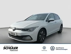 Weiß (oryxweiß perlmutteffekt) Gebraucht 2023 VW Golf VIII Move Limousine | 24.985 € (Fairer Preis)