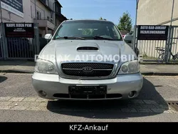 Silber Gebraucht 2006 Kia Carnival 2 Van / Kleinbus | 999 € (Fairer Preis)