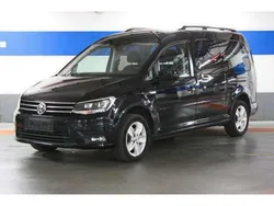 Deep black (metallic) Gebraucht 2018 VW Caddy Maxi Comfortline Van / Kleinbus | 15.990 € (Superpreis)