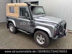 Grau Gebraucht 2012 Land Rover Defender SUV | 59.890 €
