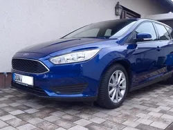 Blau Gebraucht 2017 Ford Focus Limousine | 8.000 € (Guter Preis)