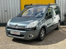 Blau Gebraucht 2012 Citroën Berlingo SELECTION Van / Kleinbus | 7.900 € (Fairer Preis)