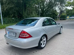 Silber Gebraucht 2004 Mercedes C200 Avantgarde Limousine | 3.400 € (Fairer Preis)
