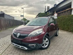 Rouge de feu Gebraucht 2013 Renault Scénic III Initiale Paris Van / Kleinbus | 6.190 € (Fairer Preis)