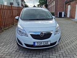 Weiß Gebraucht 2012 Opel Meriva Innovation Van / Kleinbus | 5.500 € (Fairer Preis)