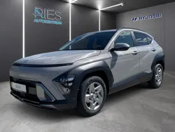 Grau Neu 2025 Hyundai Kona Trend SUV | 32.070 € (Teuer)