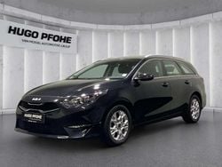 (1k) black pearl m (metallisch schwarz) Gebraucht 2024 Kia Ceed Kombi | 22.490 € (Guter Preis)