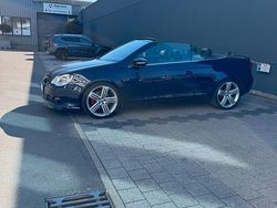 Blau Gebraucht 2010 VW Eos Cabrio | 9.000 €