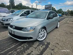Gold Gebraucht 2011 VW Jetta Highline Limousine | 5.950 € (Fairer Preis)
