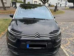 Schwarz Gebraucht 2016 Citroën C4 Picasso PureTech Van / Kleinbus | 8.000 € (Guter Preis)