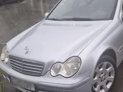 Grau Gebraucht 2005 Mercedes C220 Classic Kombi | 2.800 € (Fairer Preis)