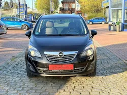 Schwarz Gebraucht 2011 Opel Meriva Innovation Van / Kleinbus | 6.299 € (Fairer Preis)