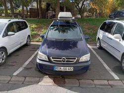 Blau Gebraucht 2003 Opel Zafira Edition Van / Kleinbus | 800 € (Guter Preis)