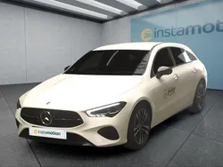 Weiß Gebraucht 2025 Mercedes CLA200 Limousine | 36.849 € (Fairer Preis)