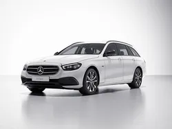Weiß Gebraucht 2021 Mercedes E300 Kombi | 34.470 € (Etwas zu teuer)