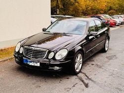 Schwarz Gebraucht 2007 Mercedes E280 Avantgarde Limousine | 10.500 € (Teuer)