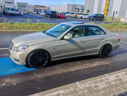 Gold Gebraucht 2010 Mercedes E220 Elegance Limousine | 12.000 € (Fairer Preis)