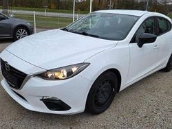 Weiß Gebraucht 2015 Mazda 3 Prime-Line Limousine | 7.750 € (Guter Preis)