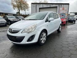 Weiß Gebraucht 2011 Opel Corsa Satellite Limousine | 3.200 € (Guter Preis)