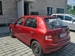 Rot Gebraucht 2005 Skoda Fabia Kleinwagen | 1.199 € (Guter Preis)