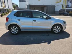 Silber Gebraucht 2014 VW Polo Comfortline Kleinwagen | 4.999 € (Guter Preis)