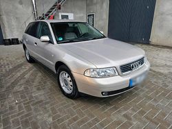 Gold Gebraucht 2000 Audi A4 Kombi | 1.998 €