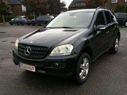 Schwarz Gebraucht 2007 Mercedes ML280 SUV | 5.900 € (Fairer Preis)