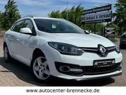 Weiß Gebraucht 2016 Renault Mégane III Authentique Limousine | 9.450 € (Etwas zu teuer)
