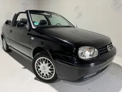 Schwarz Gebraucht 2002 VW Golf Cabriolet Cabrio | 7.990 €