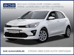 Weiß Gebraucht 2023 Kia Rio Spirit Kleinwagen | 16.777 € (Guter Preis)